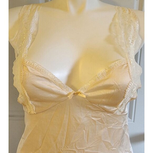 Vtg Bali Women's Sleeveless Camisole Cami Tank Lave Accents Satin Nylon Size 38 - Picture 4 of 11